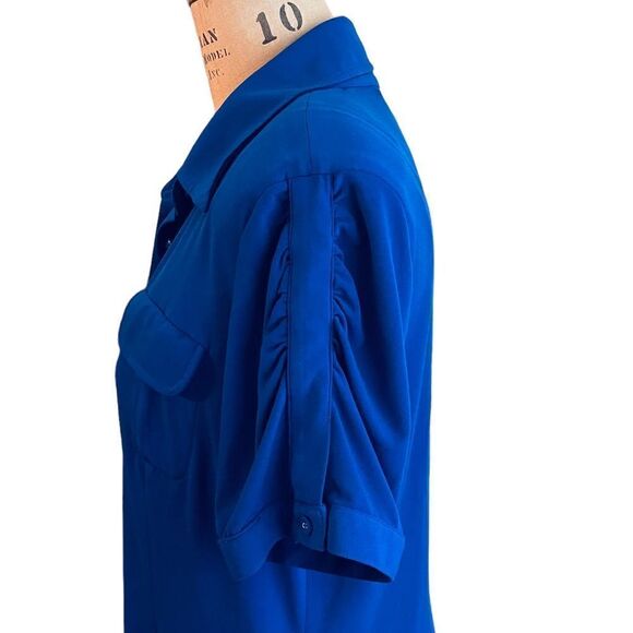 Soft Blue Short sleeve button down shirt - Picture 3 of 12